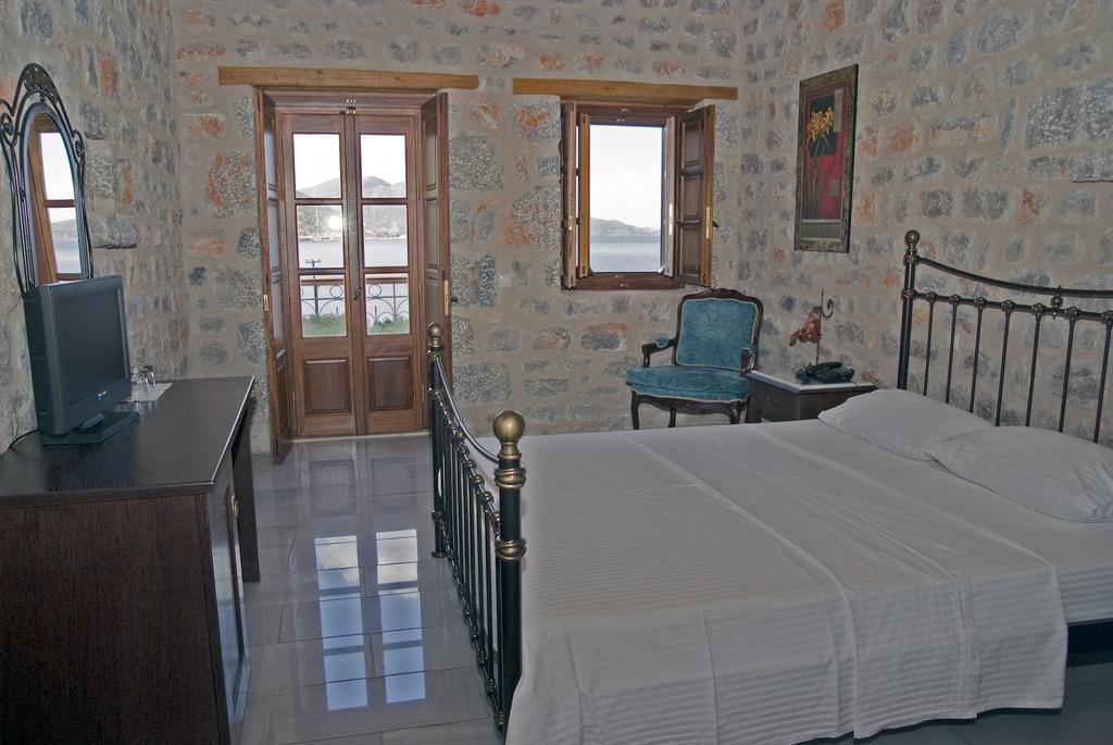 Smyros Resort Poúlithra Pokoj fotografie